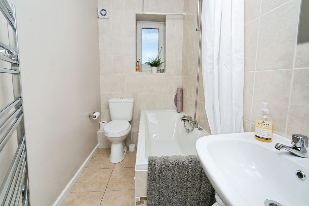 Additional image 4 of 2 bed property to rentTan Y Wal, Colwyn Bay LL29