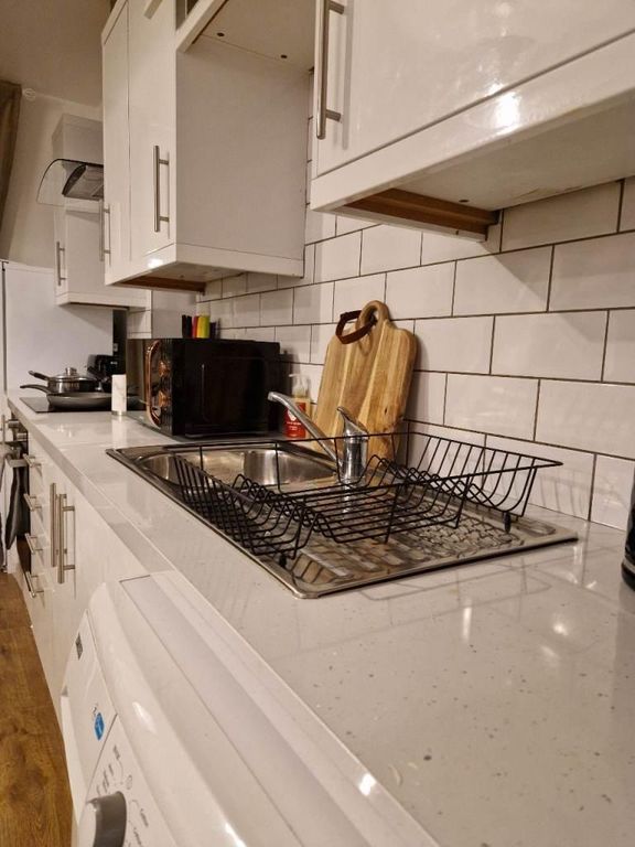 Additional image 7 of 2 bed flat to rentPark Street, Minehead TA24