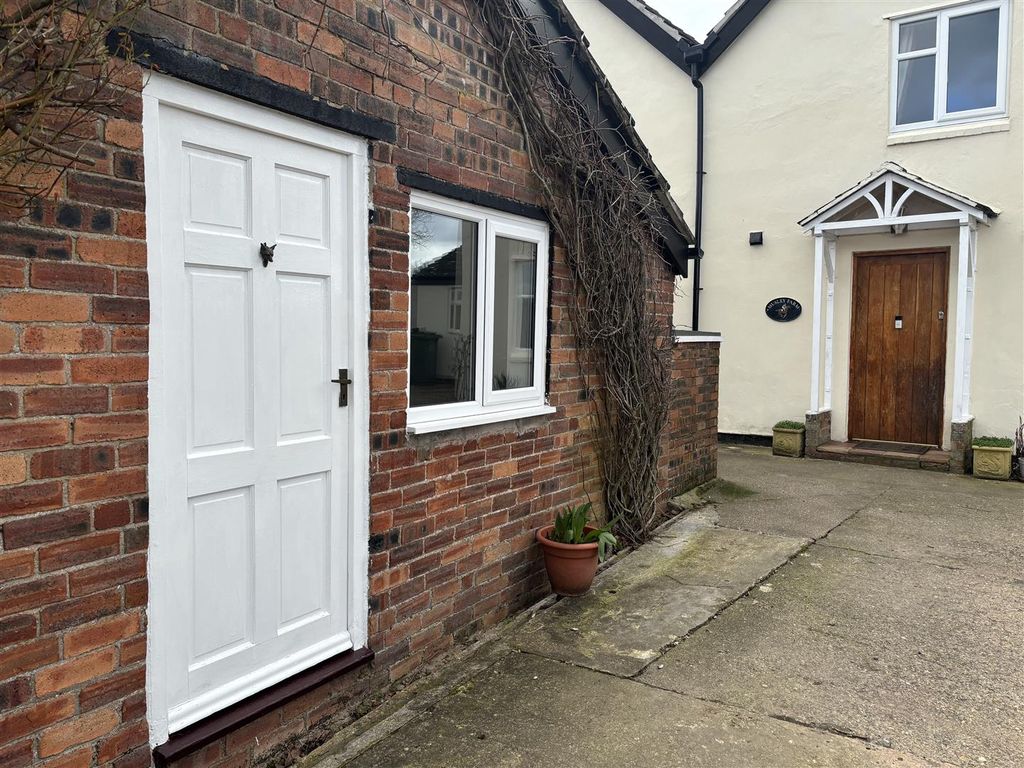 Additional image 14 of 2 bed detached bungalow to rentMusley Lane, Overton, Wrexham LL13