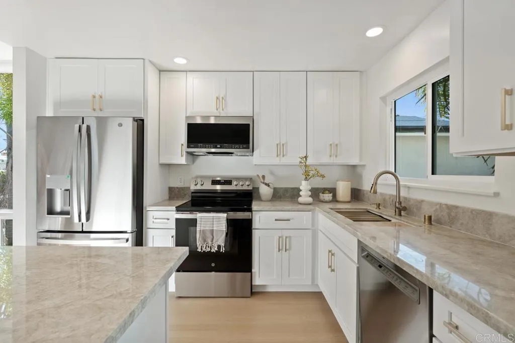 Additional image 19 of 408 Bonair Street, La Jolla, CA 92037