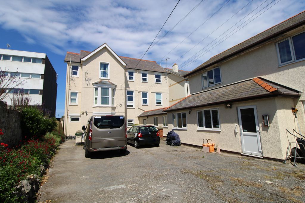 Additional image 9 of Studio to rentGlan Y Don Ltd, 39 East Parade, Rhyl, Denbighshire LL18