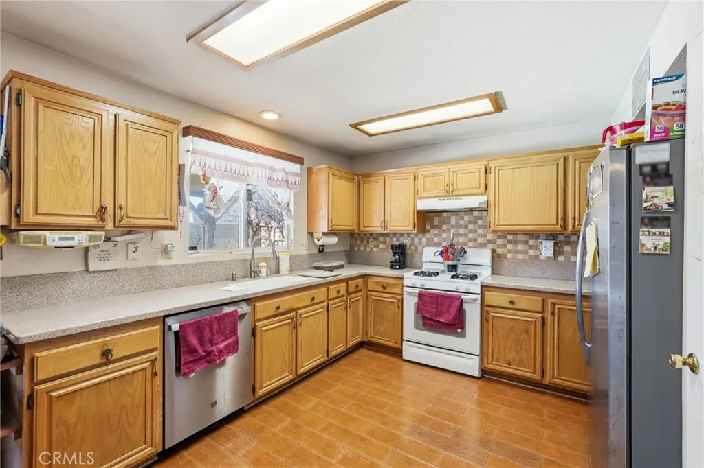 Additional image 7 of 45409 Pickford Avenue, Lancaster, CA 93534