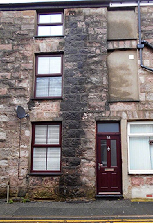 3 bed terraced house to rentChapel Street, Caernarfon LL55