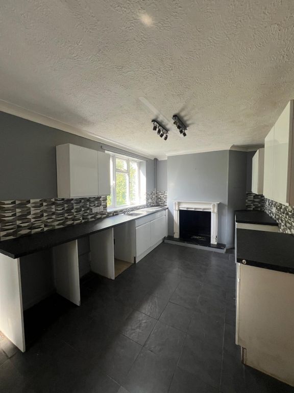 Additional image 2 of 4 bed detached house to rentHillcrest, Thatcham RG18