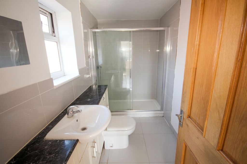 Additional image 27 of 9 bed detached house to rentSomerset Way, Iver SL0