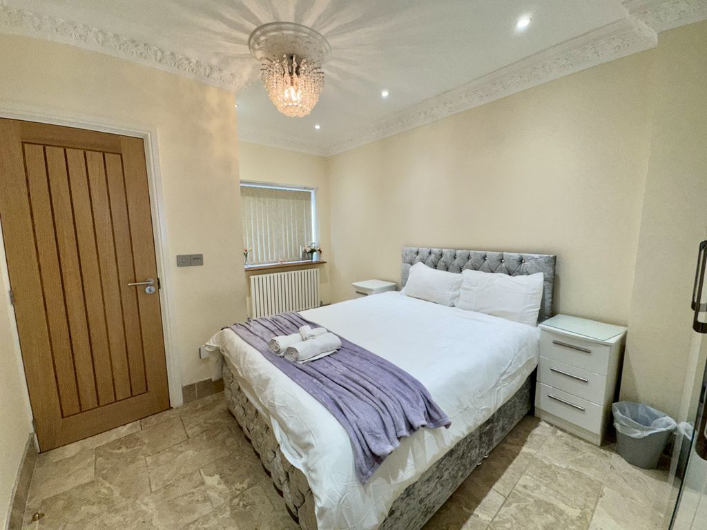 Additional image 26 of 8 bed terraced house to rentDunstable Road, Bedfordshire LU4