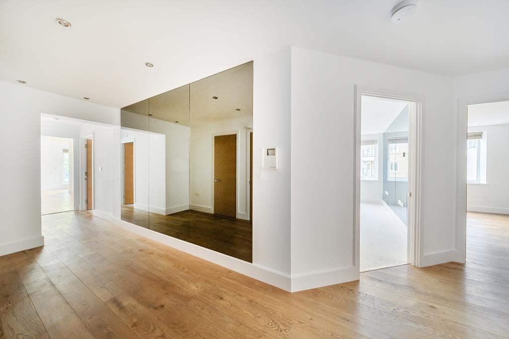 Additional image 11 of 3 bed flat to rentStrand Drive, Richmond TW9