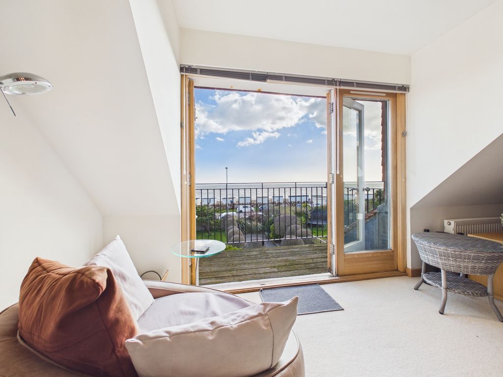 Additional image 4 of 3 bed penthouse to rentWest Parade, Worthing BN11