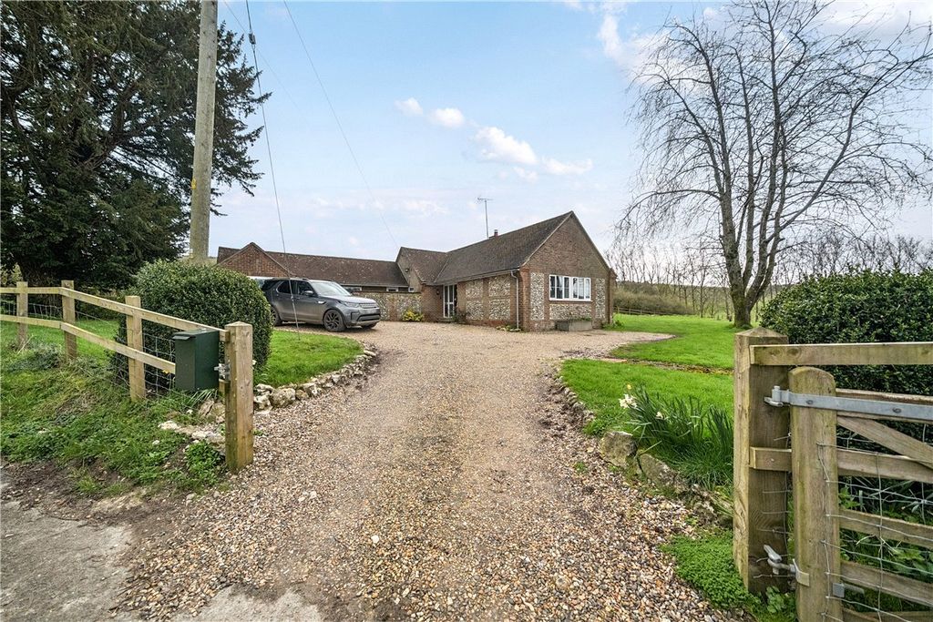3 bed bungalow to rentCombe, Hungerford, Berkshire RG17