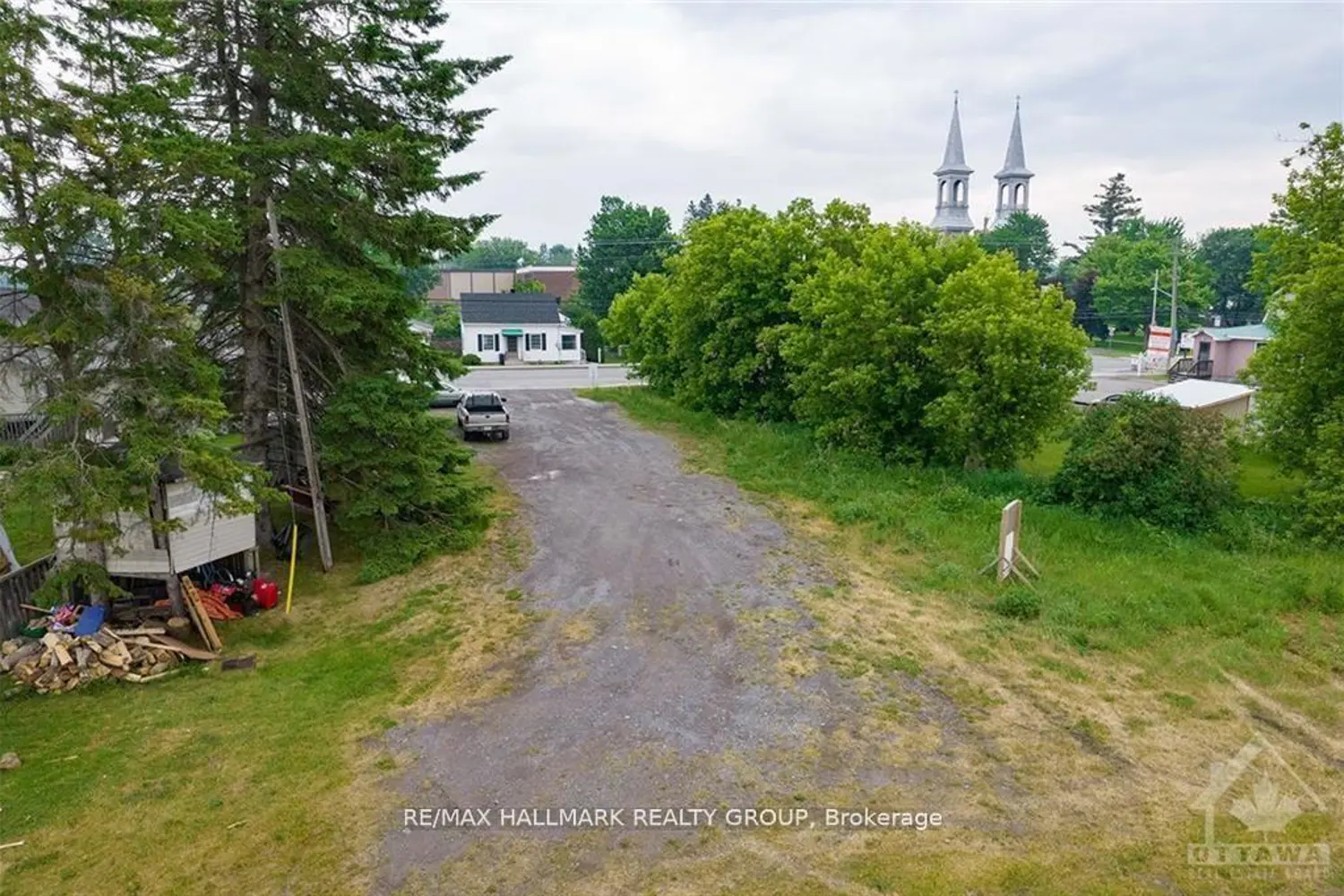 Additional image 11 of 3748 Champlain Street 1