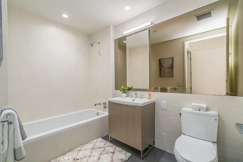 Additional image 6 of 889 S Francisco Street Unit 2805, Los Angeles, CA 90017