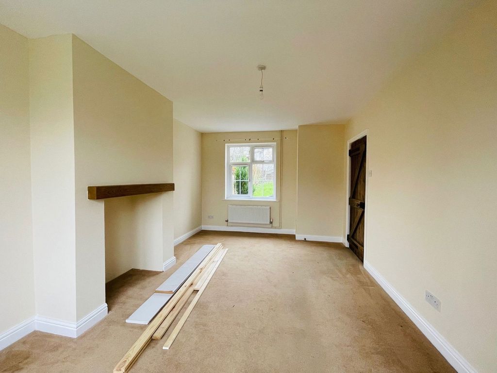 Additional image 3 of 3 bed semi-detached house to rentRothwell Road, Malvern WR14