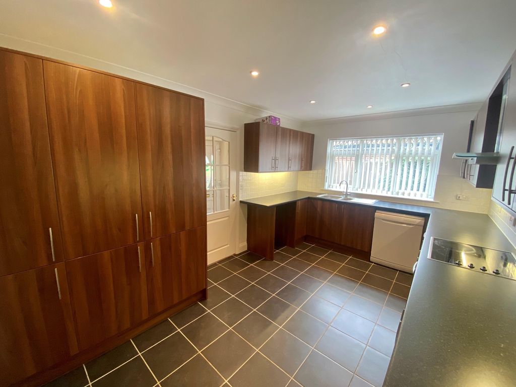 Additional image 2 of 4 bed detached bungalow to rentBroom Road, Lakenheath, Brandon IP27