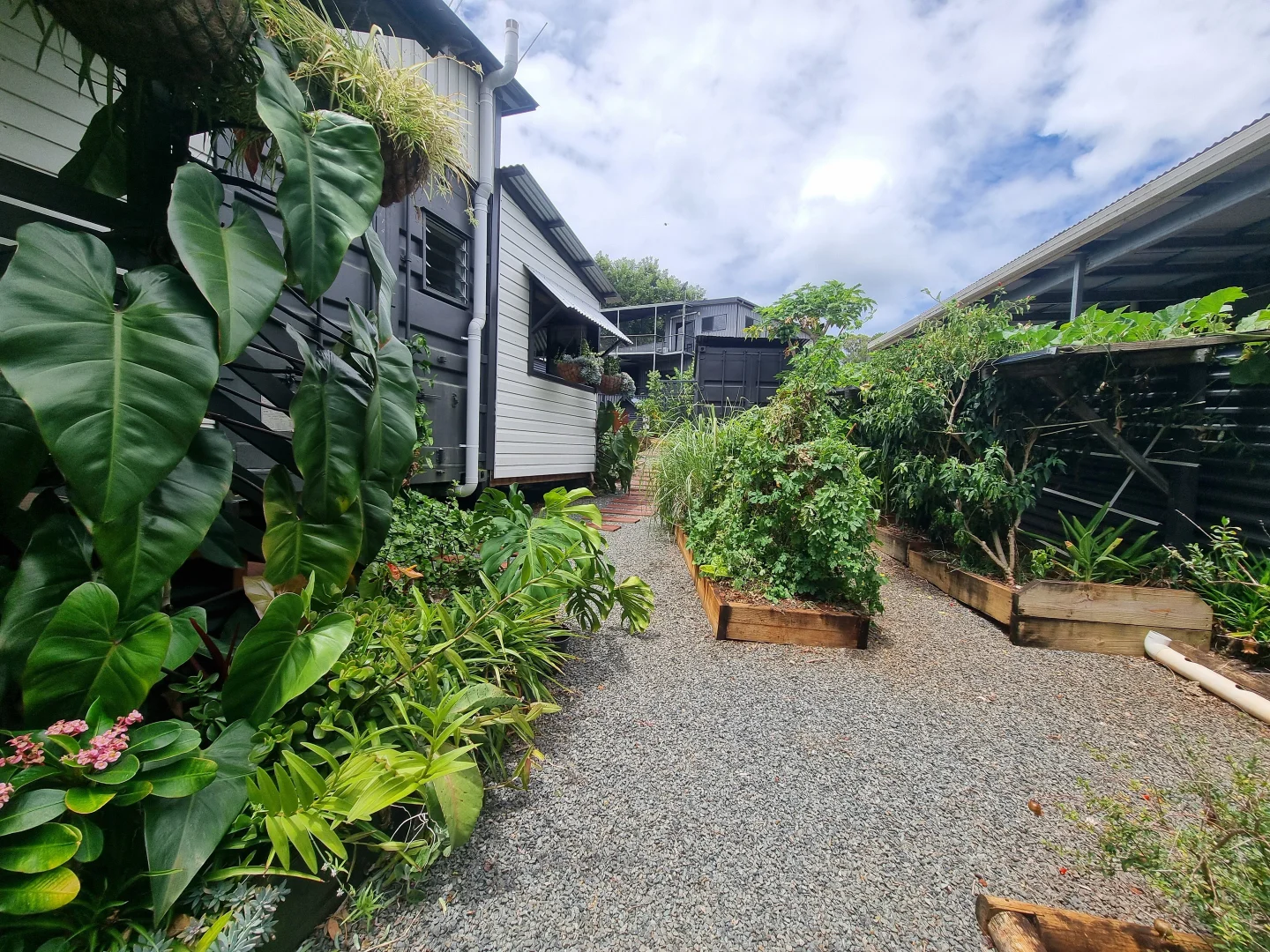 Additional image 13 of 22 Waterside Dr, Macleay Island QLD 4184