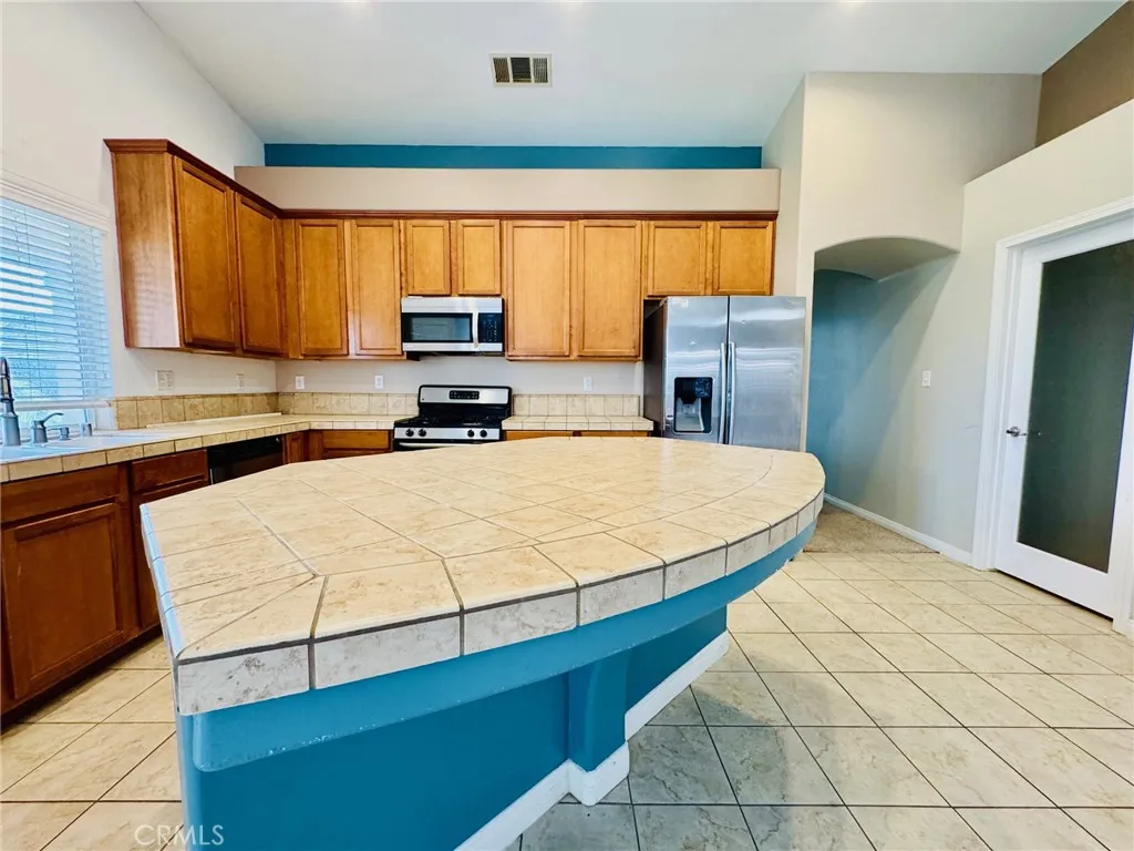 Additional image 44 of 5310 Sweitzer Lake St, Bakersfield, CA 93314