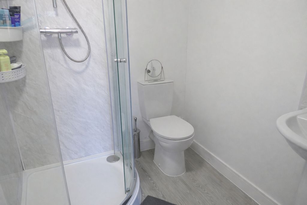 Additional image 7 of 6 bed shared accommodation to rentFifth Avenue, Bristol BS7