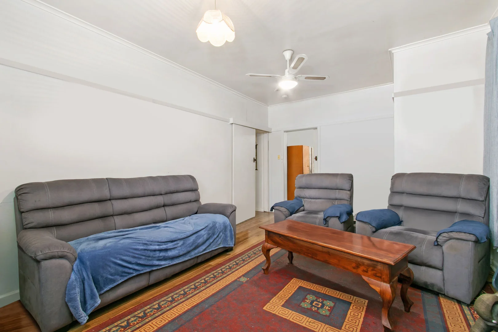 Additional image 6 of Moe VIC 3825