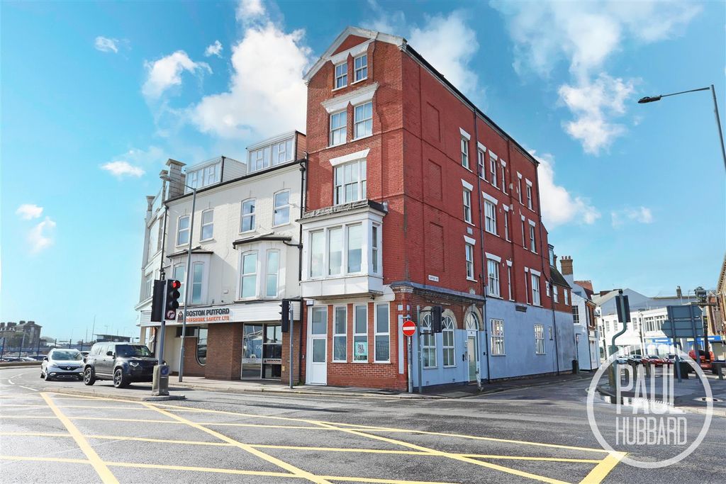 Additional image 11 of 2 bed maisonette to rentWaveney Road, Lowestoft NR32