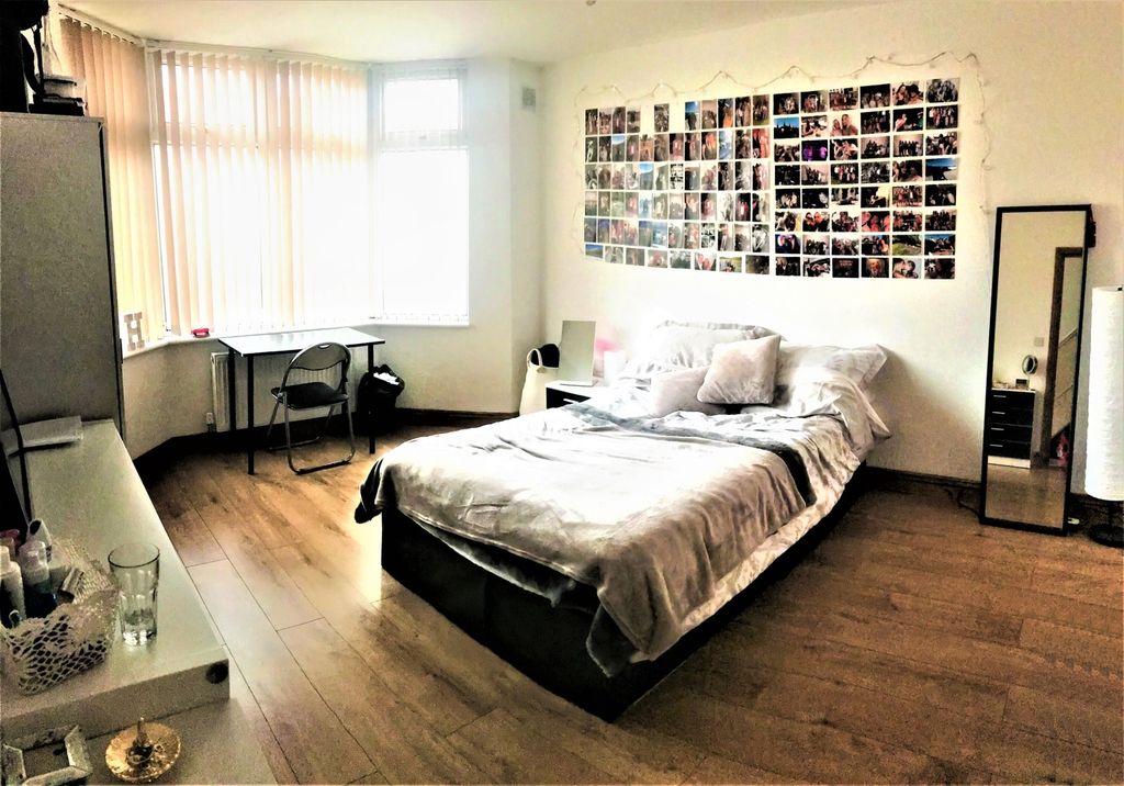 Additional image 7 of 8 bed semi-detached house to rentMuller Road, Bristol BS7