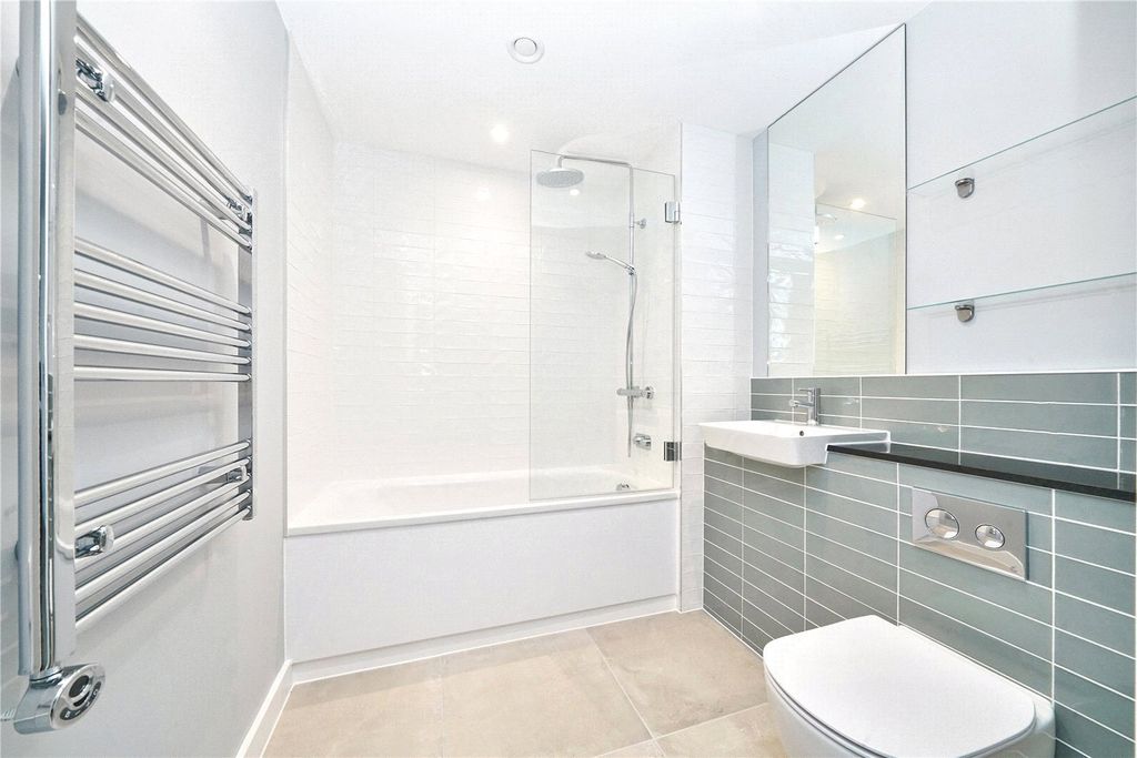 Additional image 7 of 2 bed flat to rentChevette Court, Kimpton Road, Luton LU2