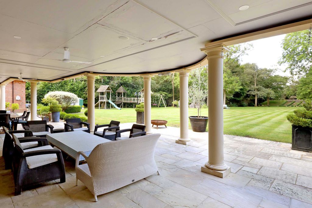Additional image 35 of 9 bed detached house to rentSlade Oak Lane, Gerrards Cross SL9