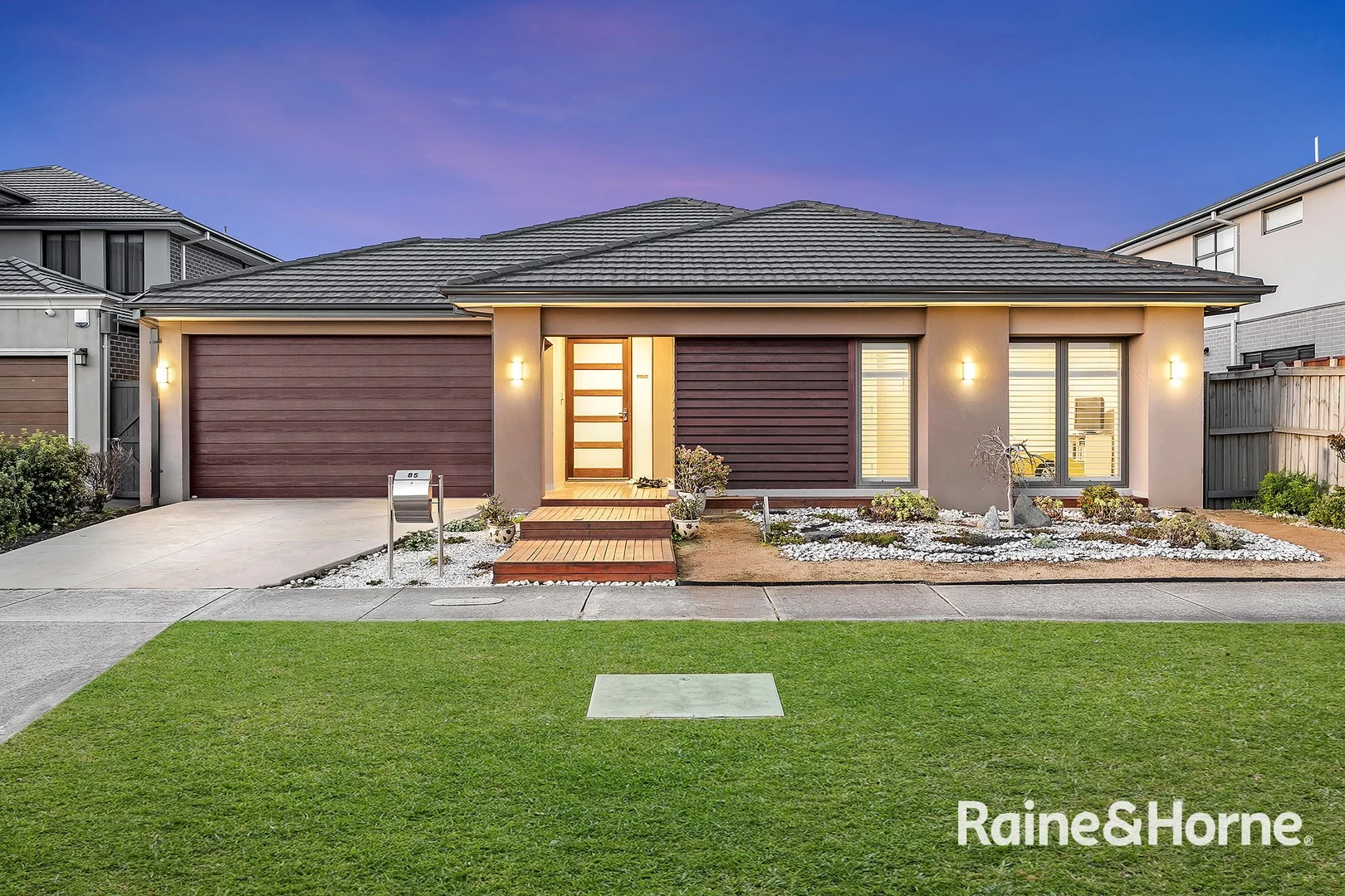 85 Dexter Crescent, Clyde North VIC 3978