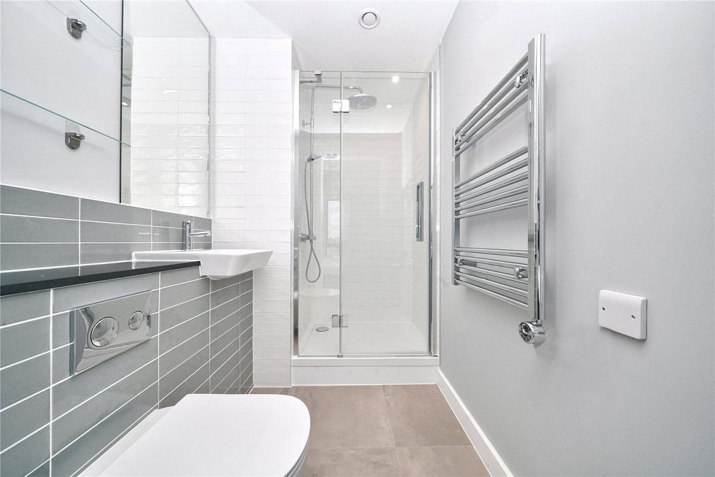 Additional image 5 of 2 bed flat to rentViva Court, Kimpton Road, Luton LU2