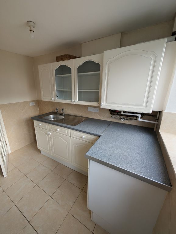 Additional image 4 of 3 bed terraced house to rentClive Road, Barry CF62