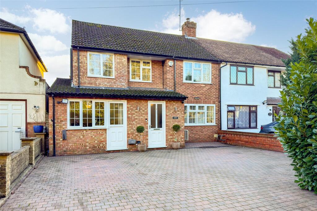 St. Albans Road West, Ellenbrook, Hatfield, Herts, AL10