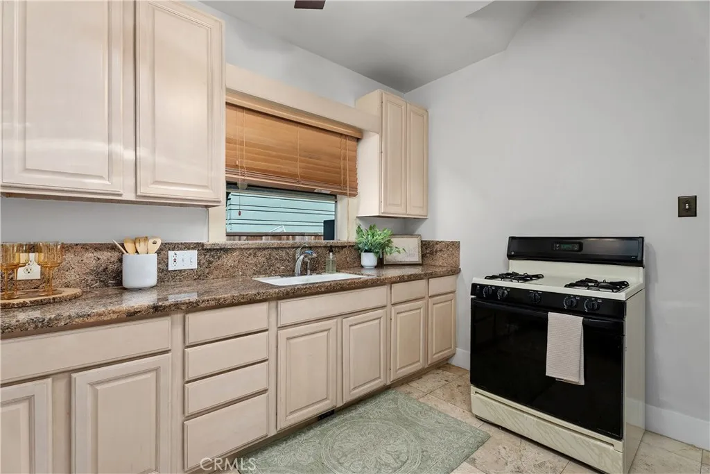 Additional image 11 of 2820 E Colorado Street, Long Beach, CA 90814