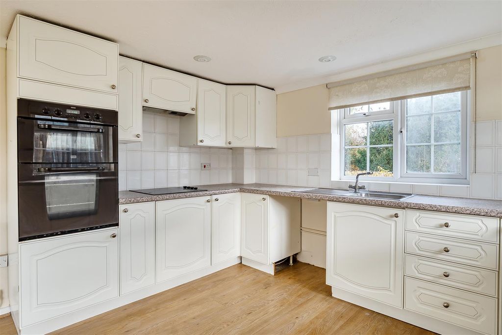 Additional image 3 of 4 bed detached house to rentWest Grimstead, Salisbury SP5