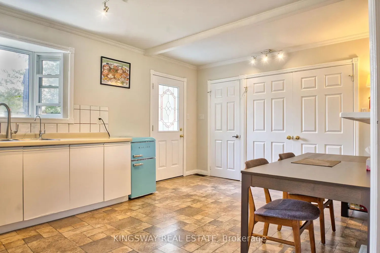 365 Adeline Drive photo 5
