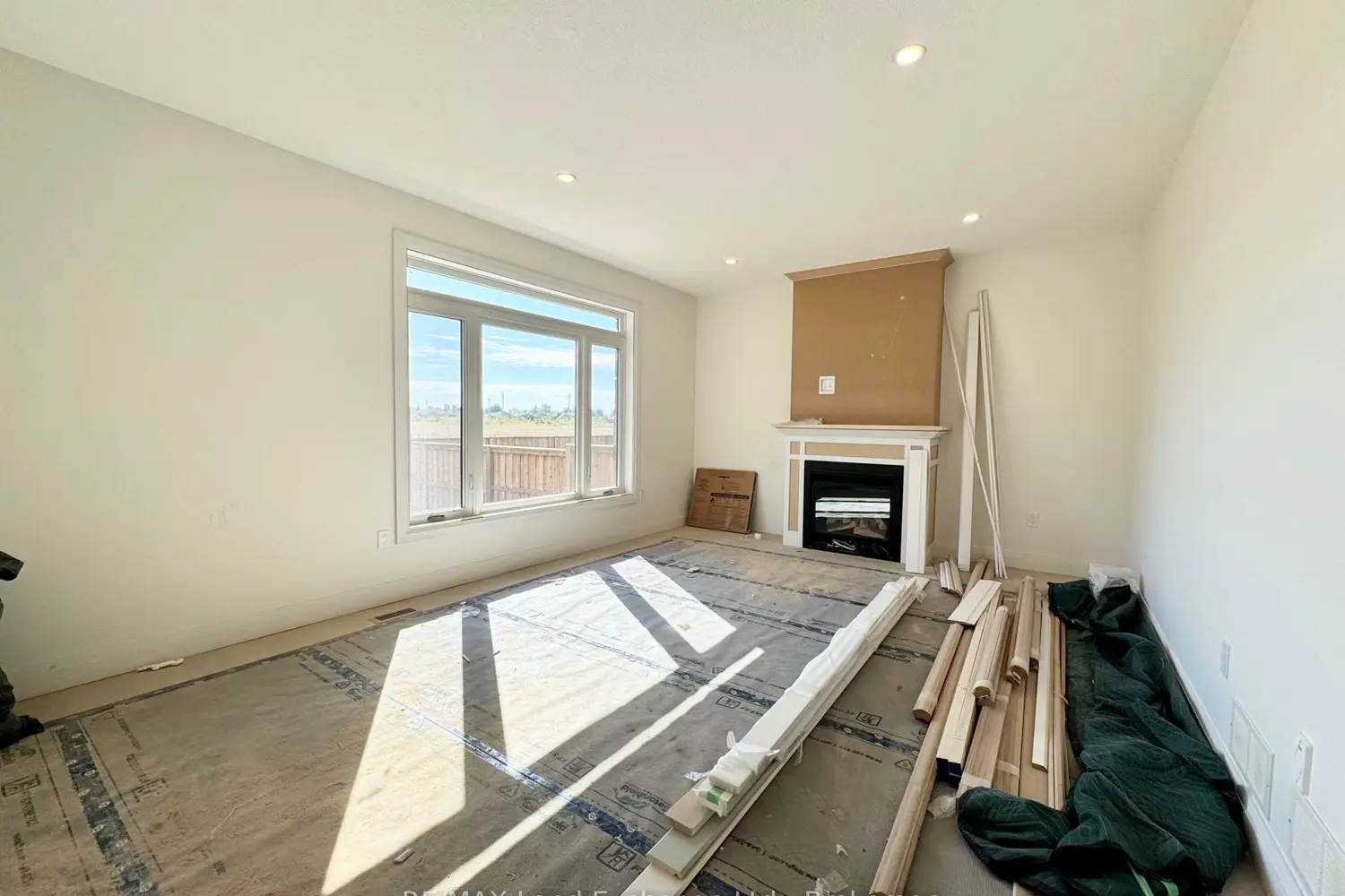379 Ridge Street photo 4