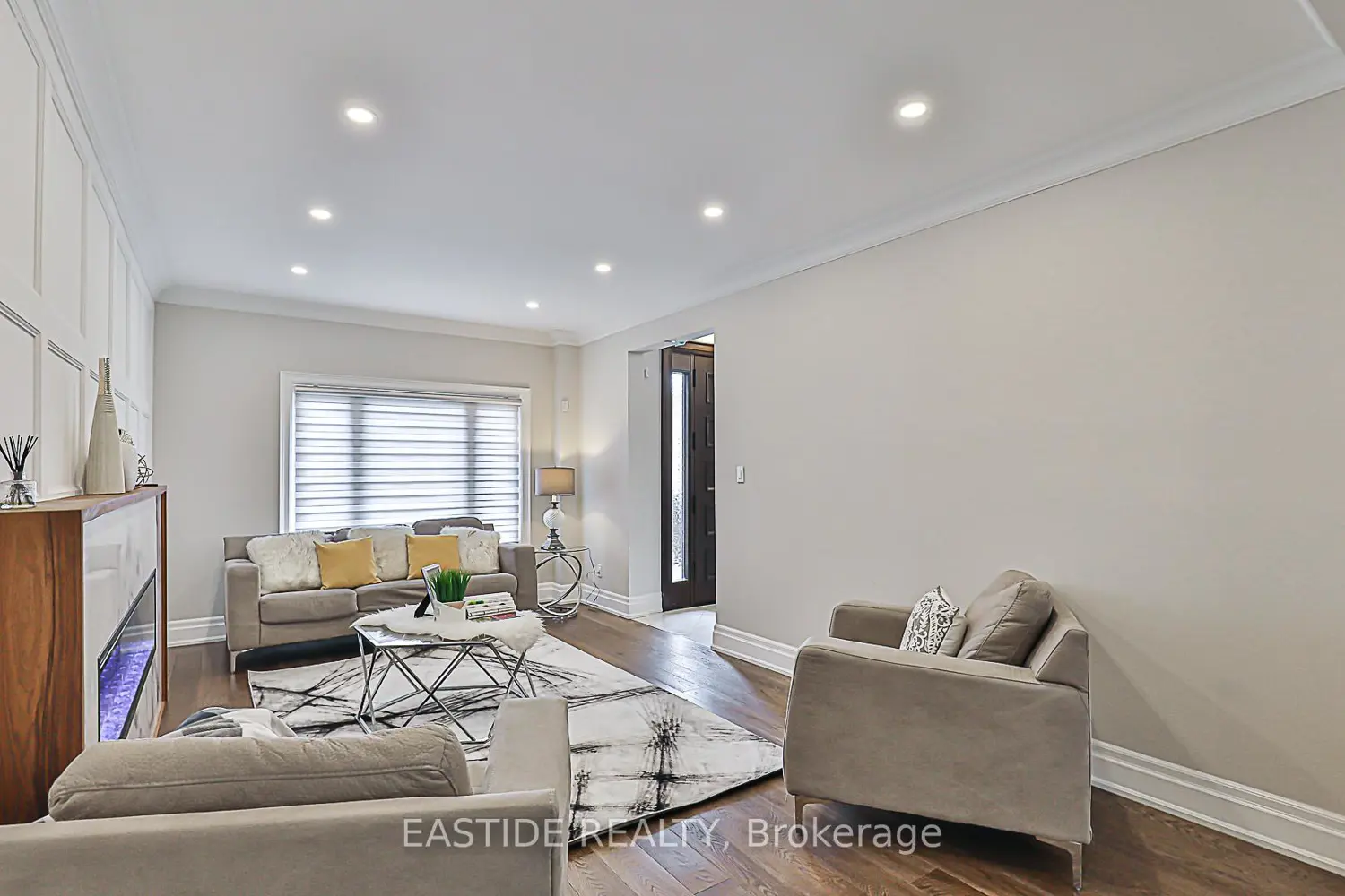 11 Gatcombe Circle photo 4