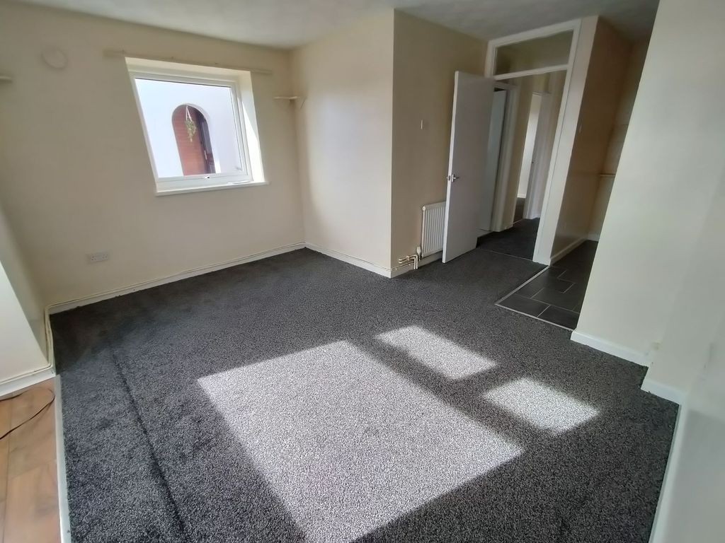 Additional image 2 of 2 bed flat to rentSt. Oswalds Close, Sebastopol, Pontypool NP4