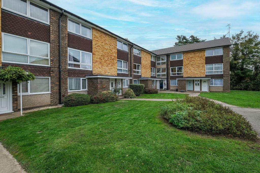 Additional image 8 of 2 bed flat to rentWokingham Road, Binfield, Bracknell RG42