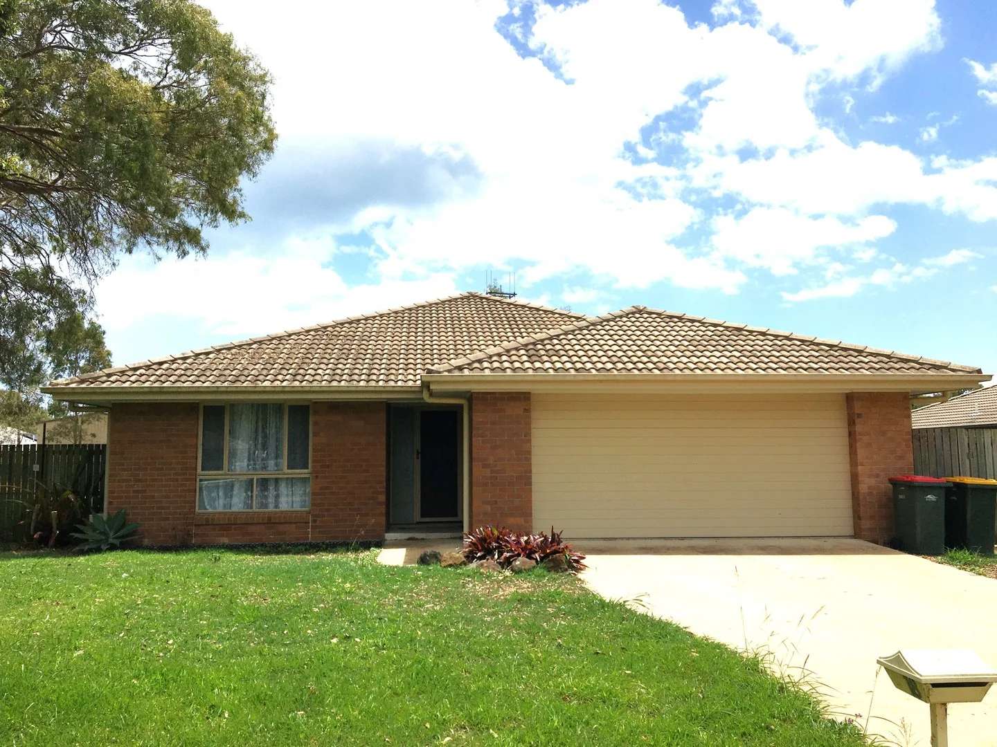 18 Monarch avenue, Moore Park Beach QLD 4670