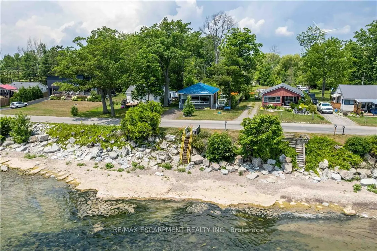 Additional image 2 of 2399 Lakeshore Road