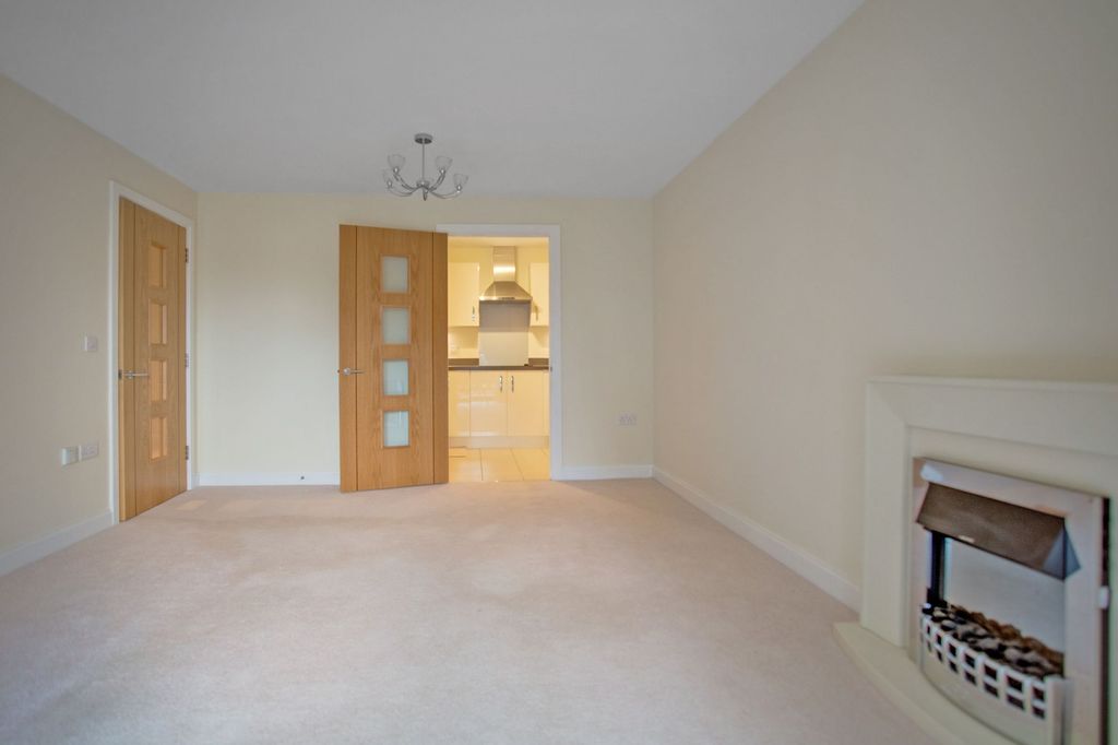 Additional image 5 of 2 bed flat to rentKeeper Close, Taunton TA1