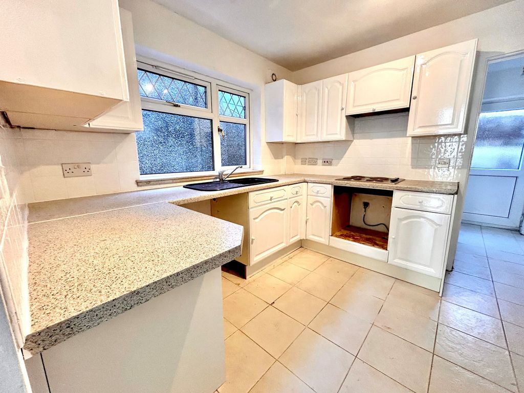 Additional image 4 of 3 bed terraced house to rentNorth Road, Ogmore Vale, Bridgend CF32