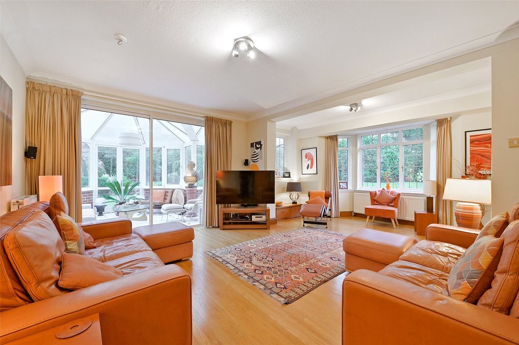 Additional image 3 of 3 bed detached house to rentSt. Leonards Hill, Windsor, Berkshire SL4