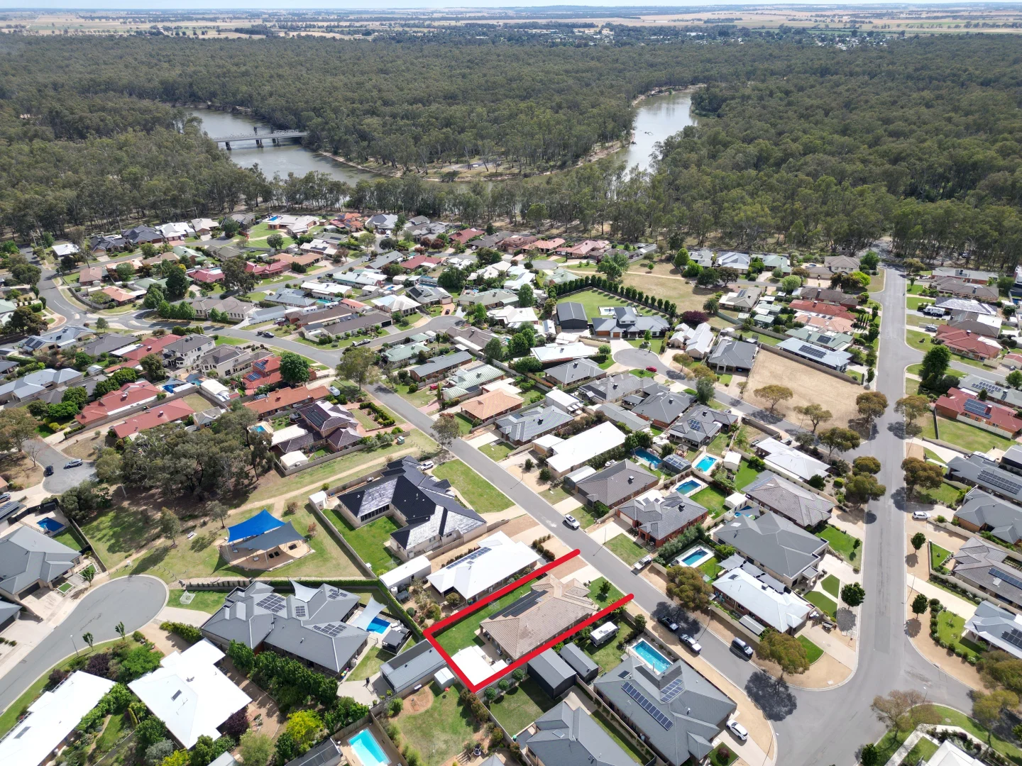 Additional image 27 of 32 Scenic Dr, Cobram VIC 3644