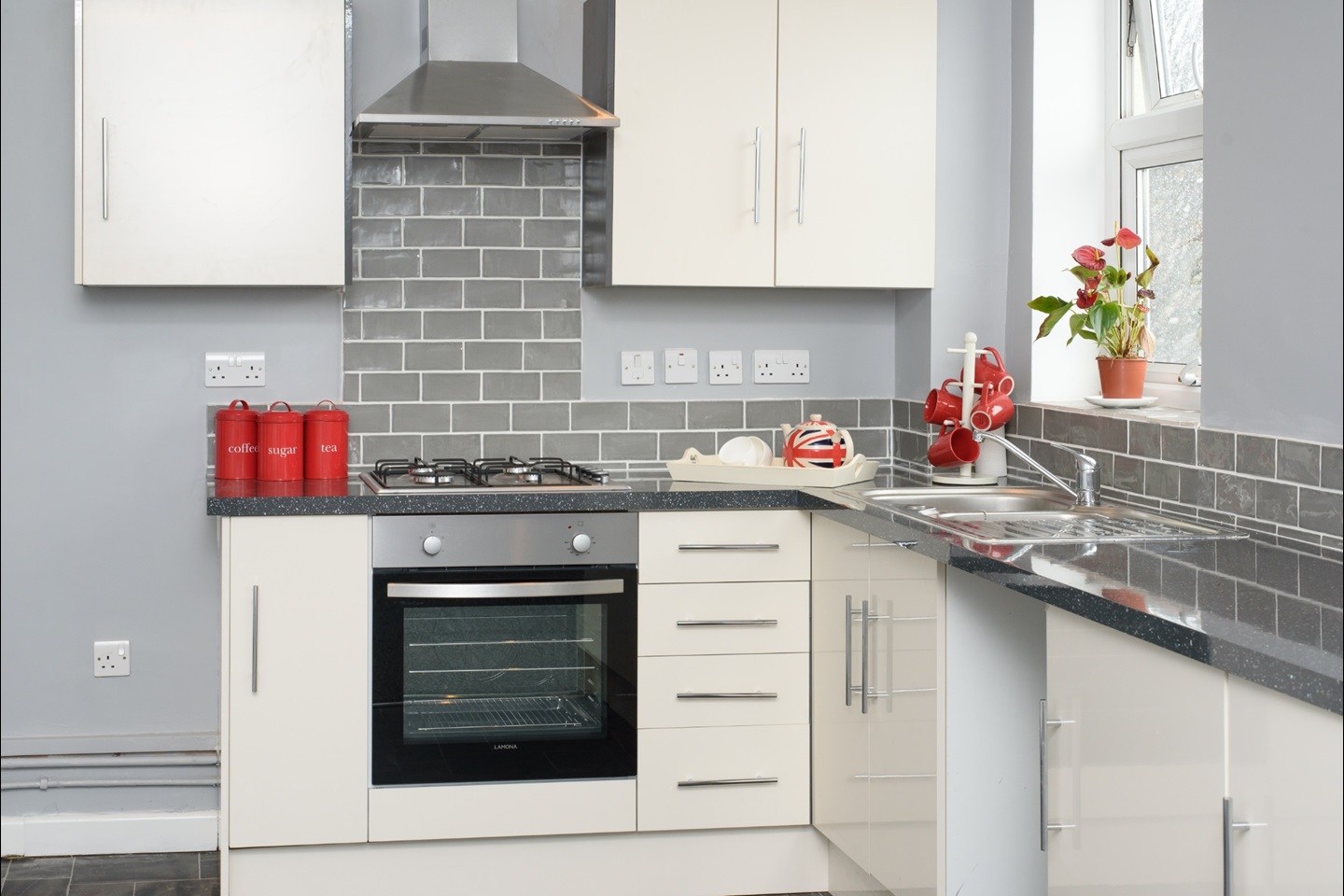 3 Bed Terraced House, City Road, BS2, N1 7GU