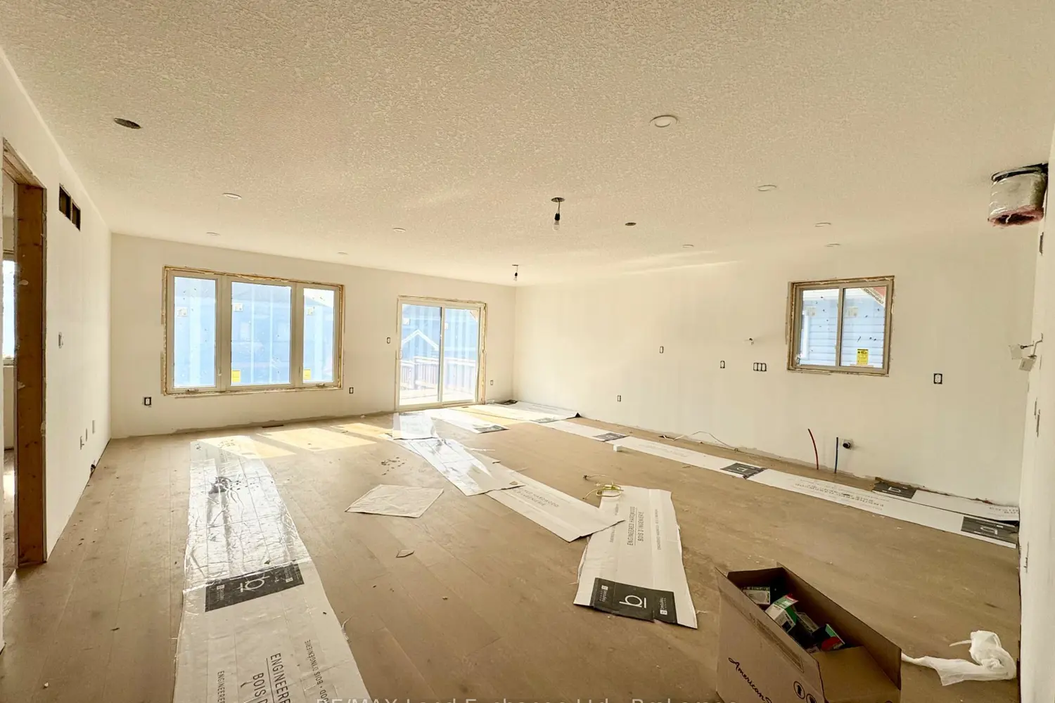 448 Burnside Street photo 2
