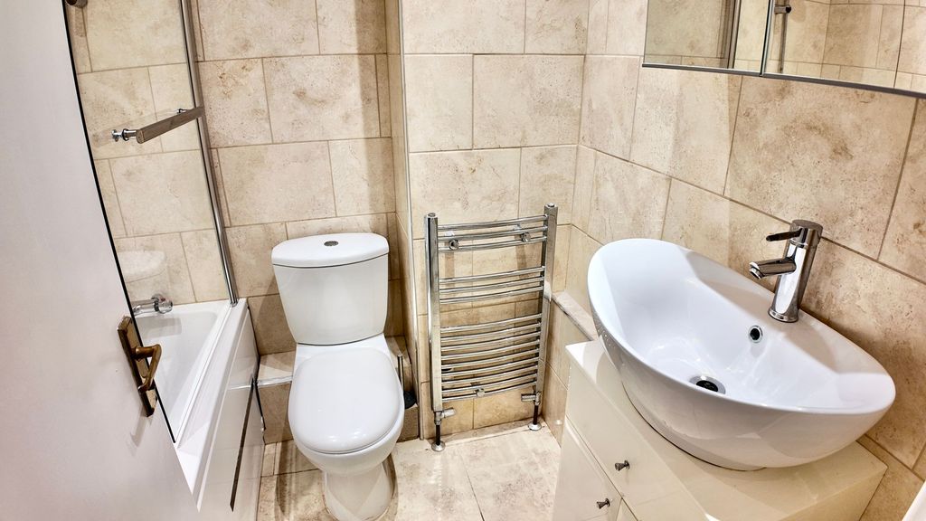 Additional image 4 of 2 bed terraced house to rentClos Llyswen, Penpedairheol CF82