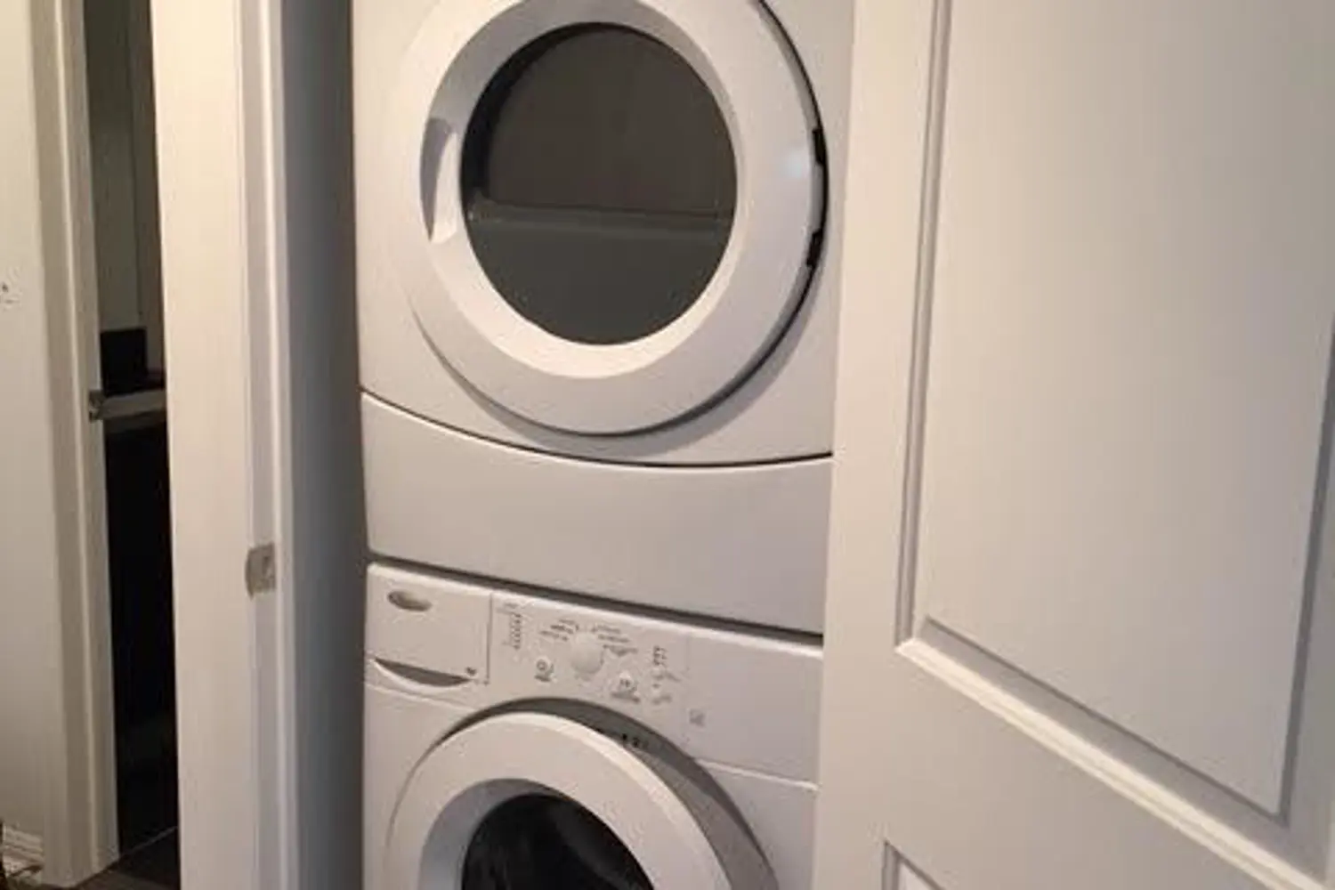 Additional image 8 of 400 Adelaide Street 1015