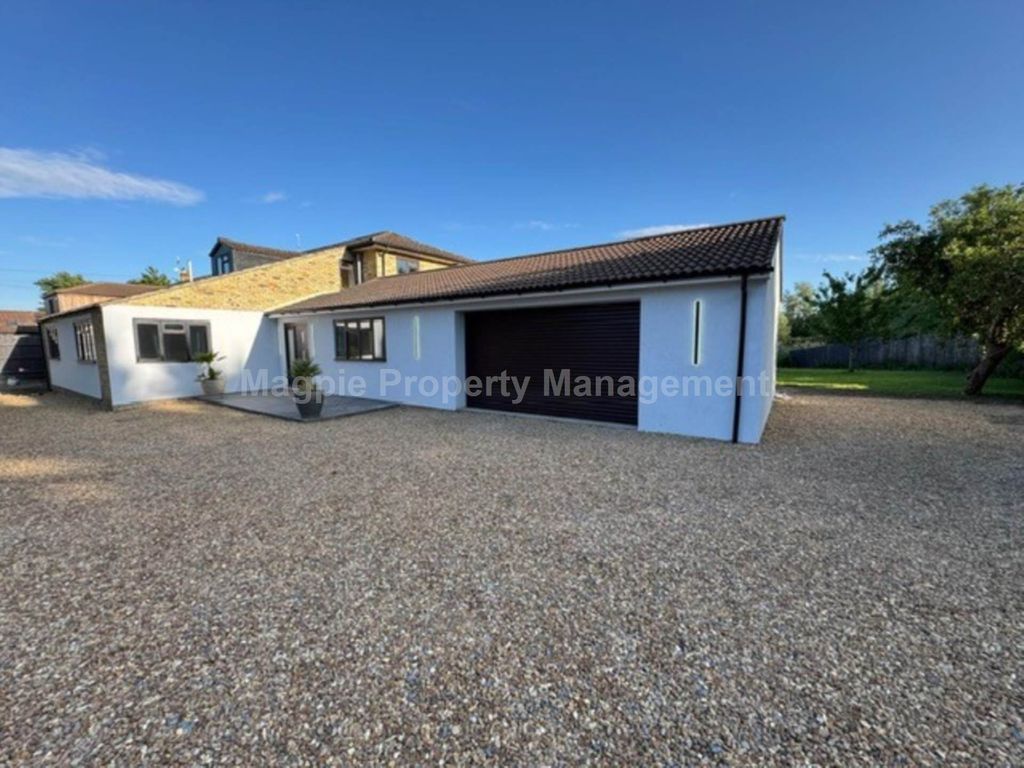 Additional image 37 of 6 bed semi-detached house to rentThe Lakes, Twentypence Road, Cottenham, Cambridge CB24
