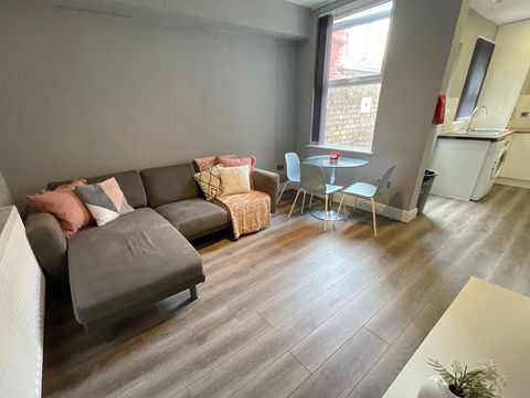 Halsbury Road L6, Room to rent