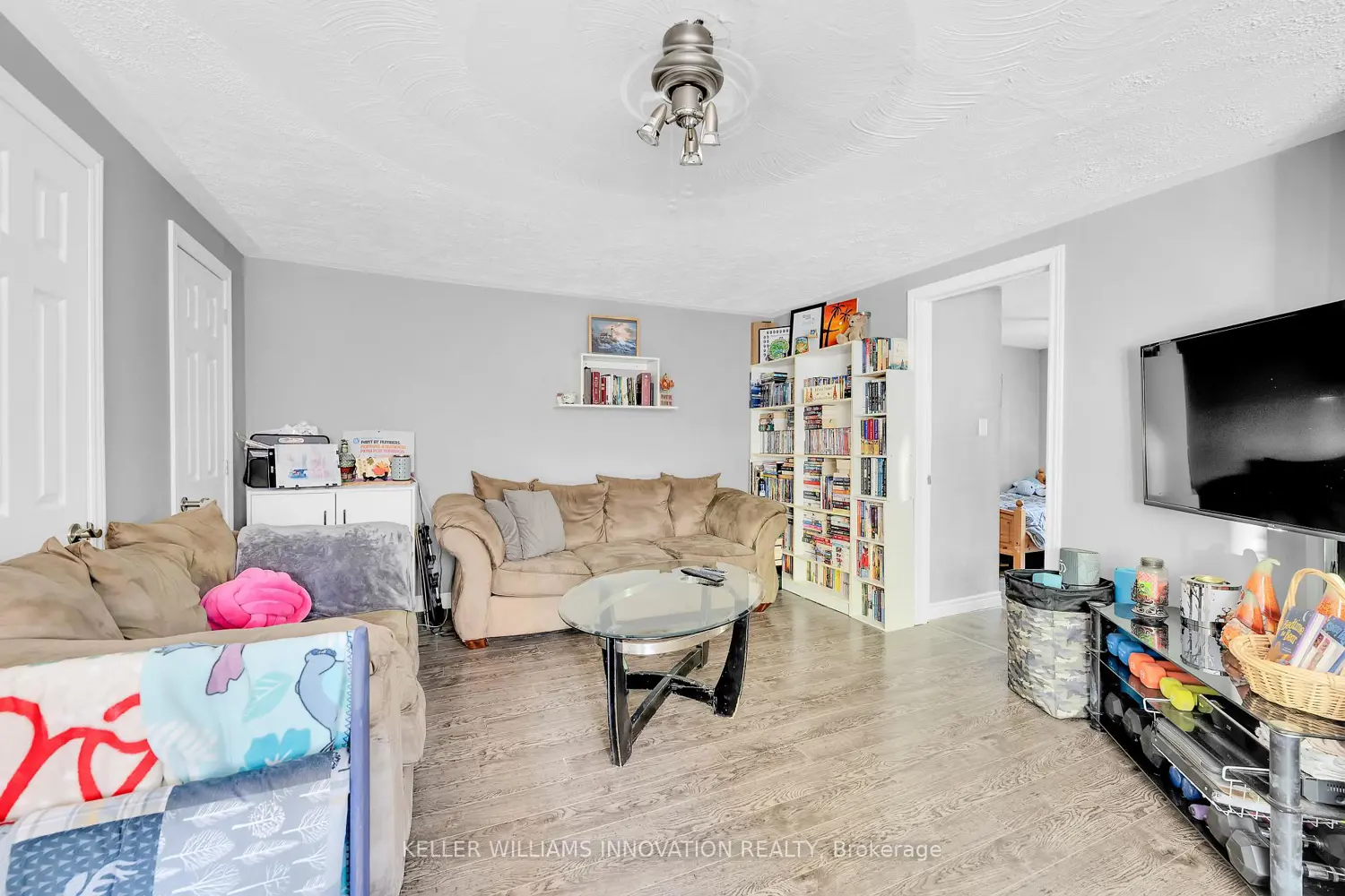 Additional image 3 of 4249 Academy Street