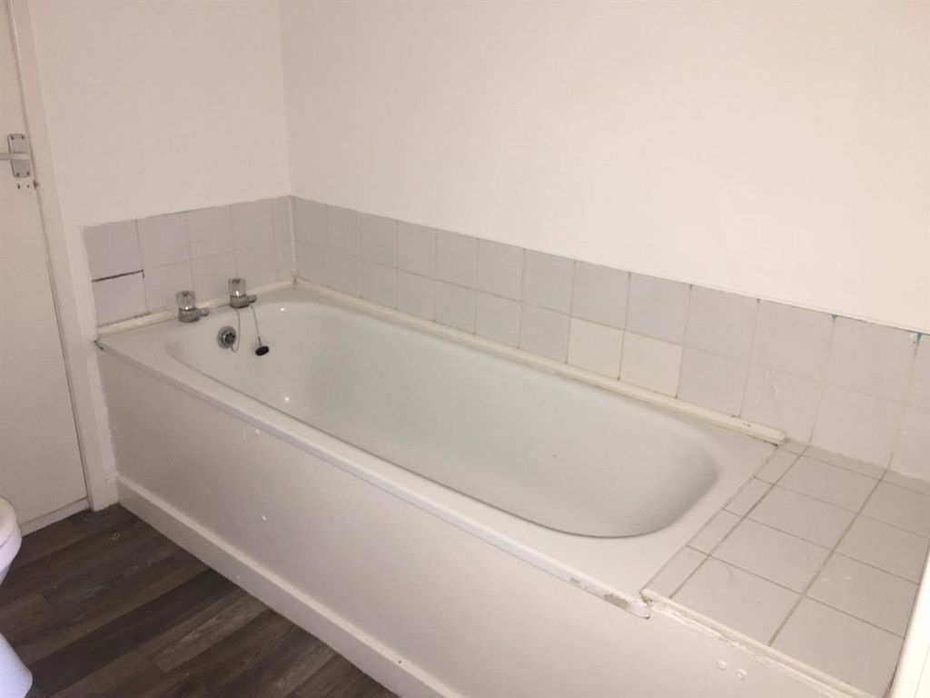Additional image 4 of 1 bed flat to rentPrinces Street, Rhyl LL18